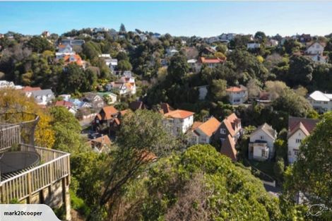 Photo of property in 35 North Terrace, Kelburn, Wellington, 6012