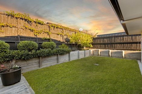 Photo of property in 24 Benmore Crescent, Pyes Pa, Tauranga, 3112