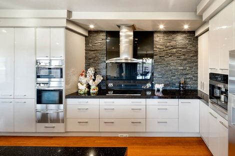 Photo of property in 10 Peninsula Point, Huntington, Hamilton, 3210