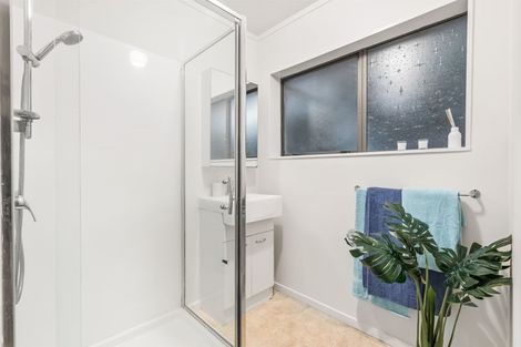 Photo of property in 2/31 Bowater Place, Manurewa, Auckland, 2102