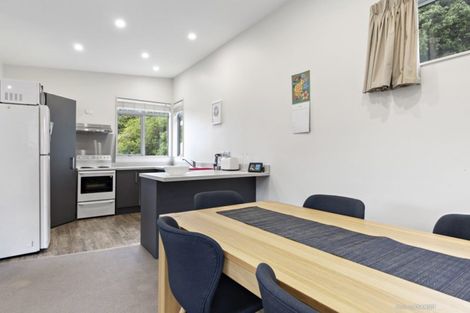 Photo of property in 34 Cave Road, Houghton Bay, Wellington, 6023