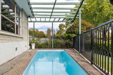 Photo of property in 110 Avondale Road, Taradale, Napier, 4112