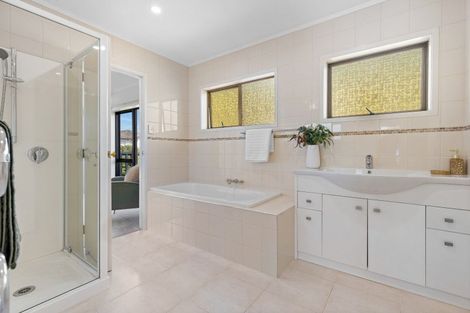 Photo of property in 18 Folkestone Street, Murrays Bay, Auckland, 0630