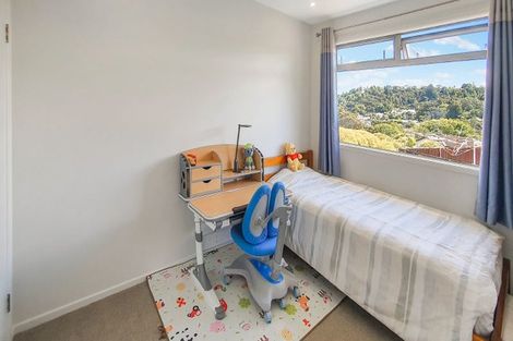 Photo of property in 90 Stanley Road, Glenfield, Auckland, 0629