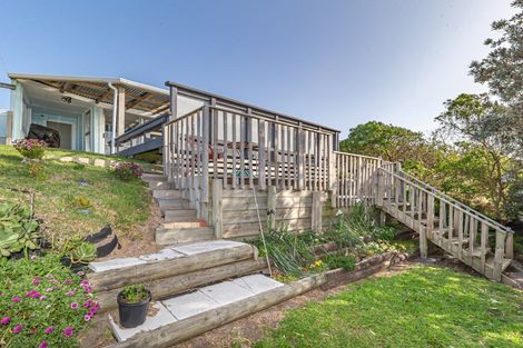 Photo of property in 15 Mack Street, Foxton Beach, Foxton, 4815