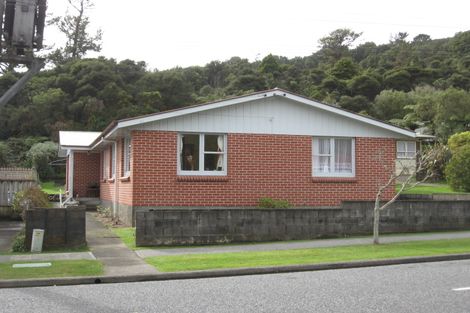 Photo of property in 21 Horoeka Street, Stokes Valley, Lower Hutt, 5019