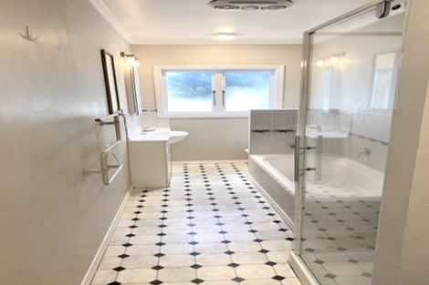 Photo of property in 34 Mozeley Avenue, Devonport, Auckland, 0624