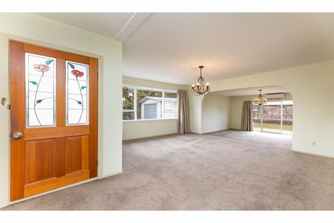 Photo of property in 32 Woodgrove Avenue, North New Brighton, Christchurch, 8083