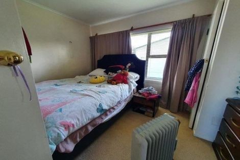 Photo of property in 12 Buckingham Crescent, Manukau, Auckland, 2025