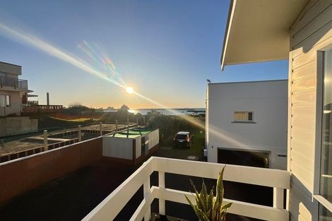 Photo of property in 8b Whiteley Street, Moturoa, New Plymouth, 4310