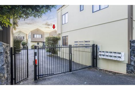 Photo of property in 5n Dryden Place, Mount Wellington, Auckland, 1051