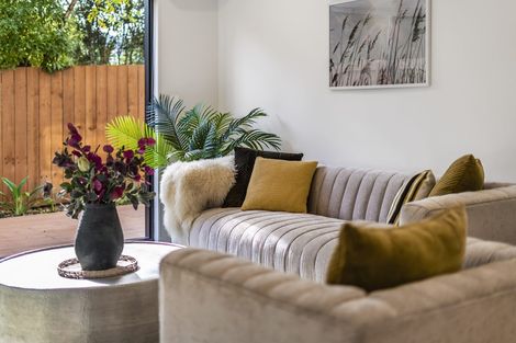 Photo of property in 19 Ti Kouka Lane, Sandringham, Auckland, 1025