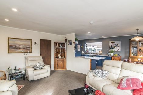 Photo of property in 75 Alexander Road, Raumati Beach, Paraparaumu, 5032