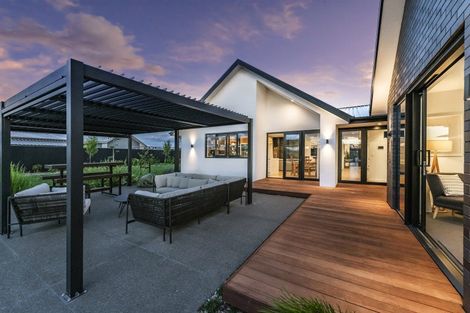 Photo of property in 42 Ridgeland Way, West Melton, 7618