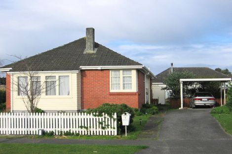 Photo of property in 6 Tilbury Avenue, Hokowhitu, Palmerston North, 4410