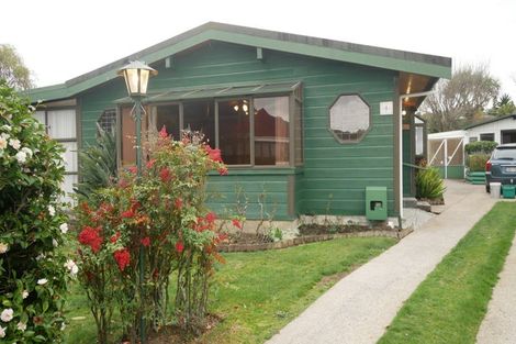 Photo of property in 8 Roband Crescent, Brown Owl, Upper Hutt, 5018