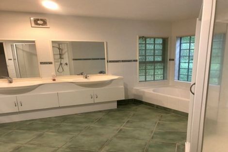 Photo of property in 48b West Lynn Road, Titirangi, Auckland, 0604