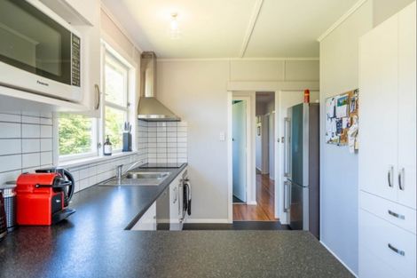 Photo of property in 104 Tilley Road, Paekakariki, 5034