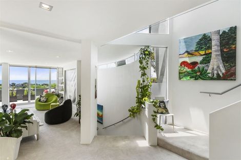 Photo of property in 10a Eastcliffe Road, Castor Bay, Auckland, 0620
