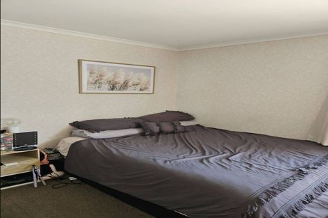 Photo of property in 33 Saint James Drive, Huntington, Hamilton, 3210