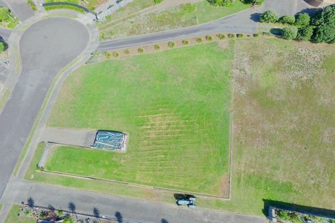 Photo of property in 8 Ngati Huia Place, Waitarere Beach, Levin, 5510