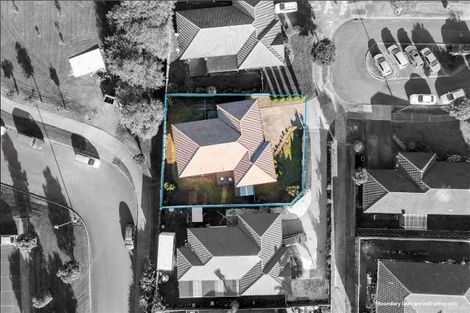 Photo of property in 18 Villino Place, Randwick Park, Auckland, 2105