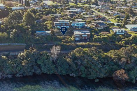 Photo of property in 828 Wily Terrace, Acacia Bay, Taupo, 3330