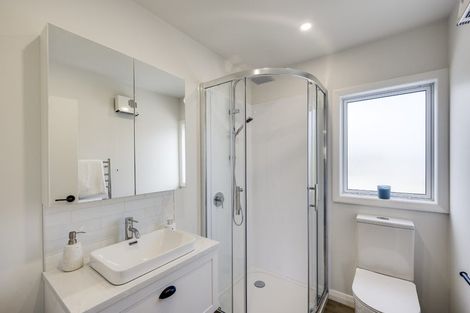 Photo of property in 9b Church Road, Taradale, Napier, 4112