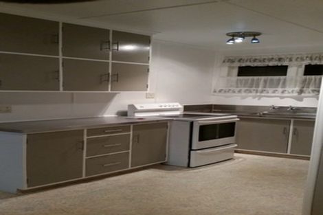 Photo of property in 1/6 Moeraki Road, Maoribank, Upper Hutt, 5018