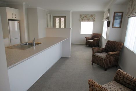 Photo of property in Trackside Villas, 91/2 Mako Mako Road, Levin, 5510