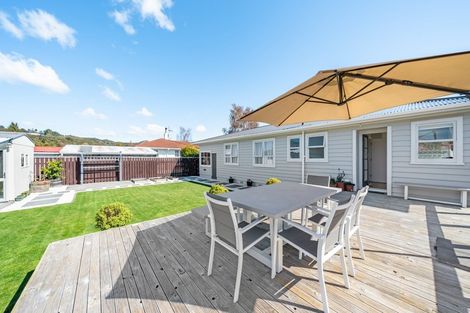 Photo of property in 18 Charles Street, Clouston Park, Upper Hutt, 5018