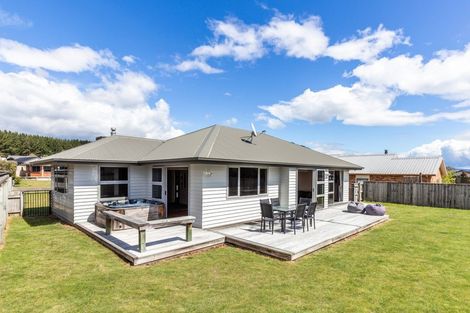 Photo of property in 64 Parekaawa Drive, Motuoapa, Turangi, 3382