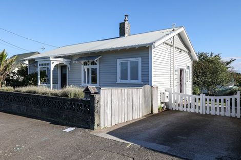 Photo of property in 69 Clemow Road, Fitzroy, New Plymouth, 4312