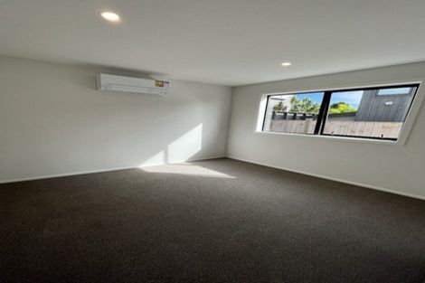 Photo of property in 43 Knights Road, Rothesay Bay, Auckland, 0630