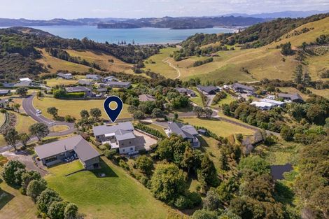 Photo of property in 16 Ohuka Place, Whitianga, 3510