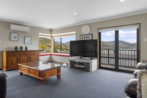 Photo of property in 24 Cornwall Road, Lyttelton, 8082