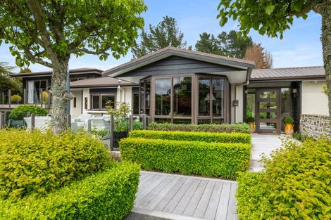 Photo of property in 36 Manutahi Road, Hillsborough, New Plymouth, 4372