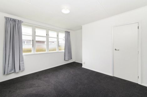Photo of property in 33 Crewe Crescent, Hokowhitu, Palmerston North, 4410