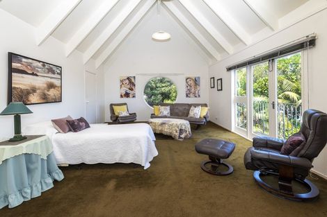 Photo of property in 130 Fisher Parade, Sunnyhills, Auckland, 2010