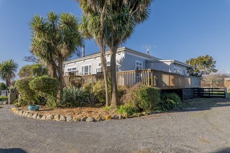 Photo of property in 98 Rangiuru Road, Otaki Beach, Otaki, 5512