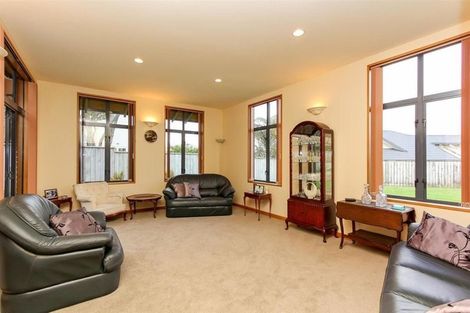 Photo of property in 96g Branch Road, Highlands Park, New Plymouth, 4312