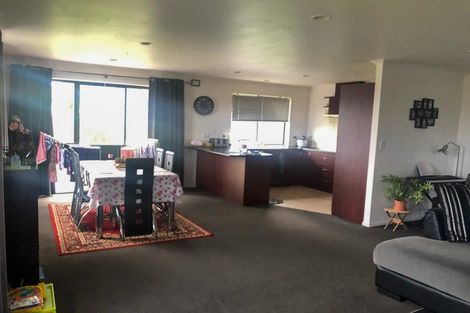 Photo of property in 21 San Domingo Rise, Henderson, Auckland, 0612