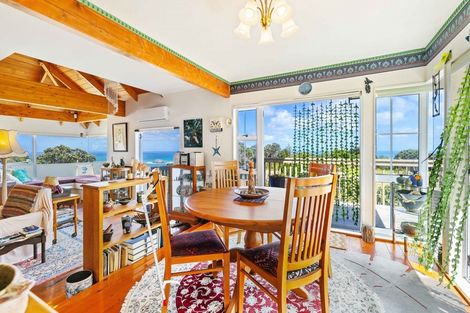 Photo of property in 12 Edwin Mitchelson Road, Muriwai, Waimauku, 0881