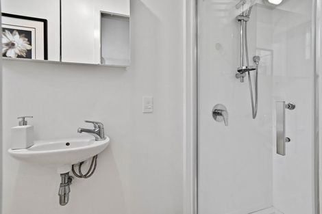 Photo of property in 5 Opito Way, East Tamaki, Auckland, 2013