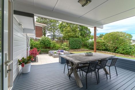 Photo of property in 43 Knightsbridge Drive, Forrest Hill, Auckland, 0620