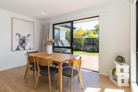 Photo of property in 10 Emma Street, Marshland, Christchurch, 8083