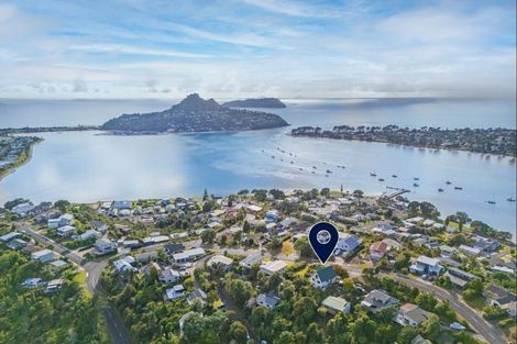 Photo of property in 13 Tairua Heights, Tairua, 3508