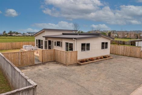 Photo of property in 46 Carina Way, Whitianga, 3510