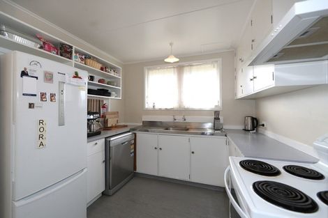 Photo of property in 28 Cartier Crescent, Flaxmere, Hastings, 4120