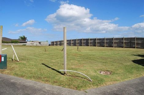 Photo of property in 11 Sea Dune Place, Ruakaka, 0116